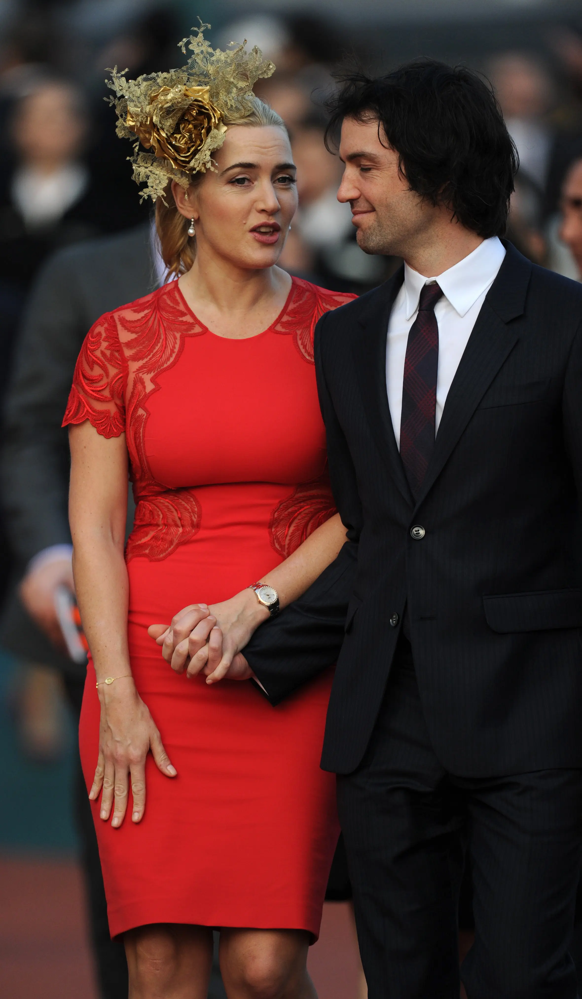 Kate Winslet dan Ned Rocknroll. (AFP/ANTONY DICKSON)