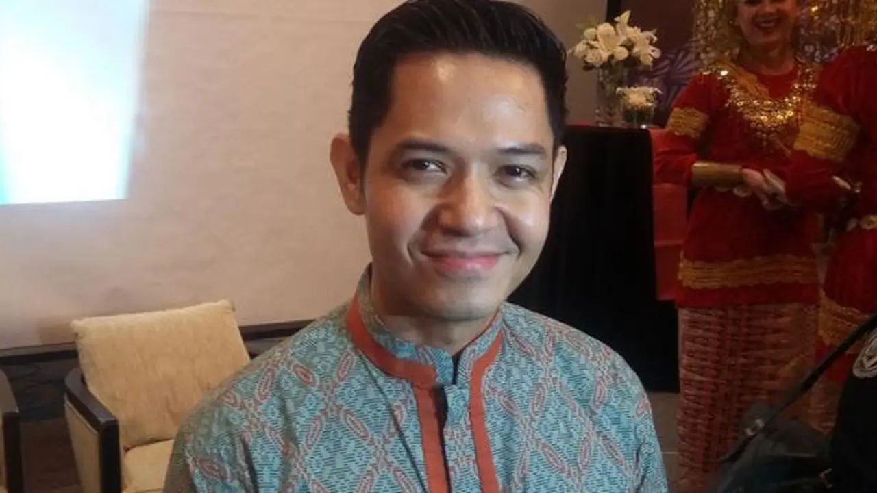Dude Harlino