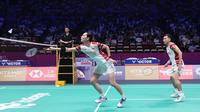 Indonesia sementara tertinggal 0-1 dari Denmark setelah&nbsp;Rinov Rivaldy/Gloria Emanuelle Widjaja&nbsp;dikalahkan Jesper Toft/Amalie Magelund pada partai pertama Grup D Piala Sudirman 2025. Rinov/Gloria kalah rubber game 20-22, 22-20, da 16-21 di Xiamen Fenghuang Gymnasium, Kamis (1/5). (foto: PBSI)