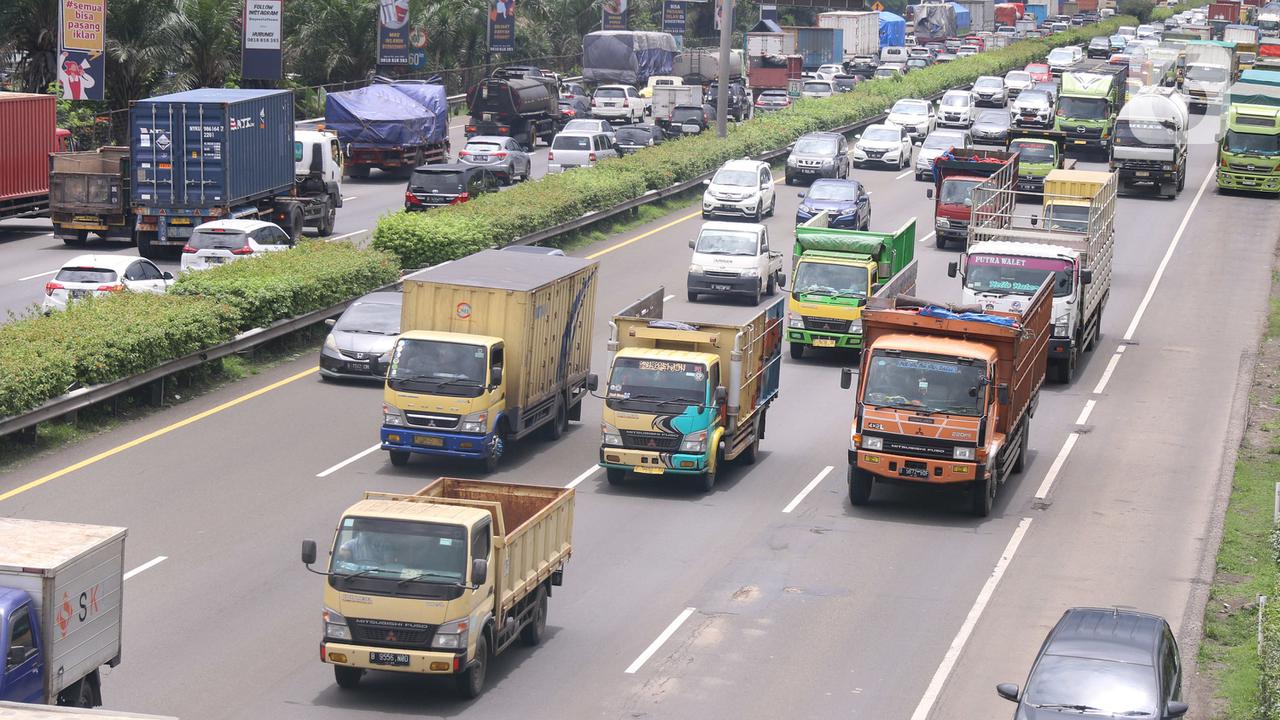 Truk Kelebihan Muatan Dipantau ETLE, Target Zero ODOL 2027