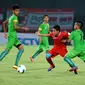 Timnas U-19 vs Pra Pon Jatim (ANTARAFOTO/M Risyal Hidayat)