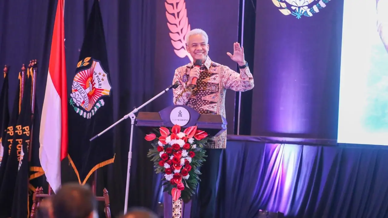 Gubernur Jawa Tengah (Jateng) Ganjar Pranowo saat menghadiri Syukuran HUT PP Polri ke-24 di The Tribrata Darmawangsa, Jakarta Selatan pada Rabu (5/7/2023).