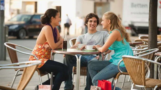 [Bintang] Kata Astrologer: Titip Rahasia Paling Aman Sama 4 Zodiak Ini