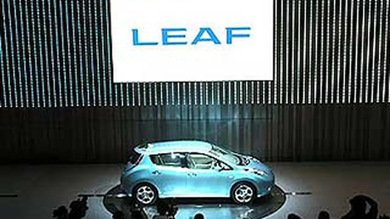 091116aotomotif_leaf.jpg