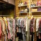 Toko jual produk-produk fesyen Indonesia di Global Village, yang merupakan acara tahunan selama musim dingin di Dubai, Uni Emirat Arab (UEA). (Liputan6.com/Asnida Riani)
