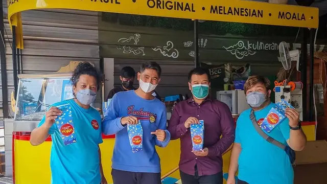Banting Setir, Ini 6 Momen Indah Permatasari dan Arie Kriting Jual Pisang Goreng