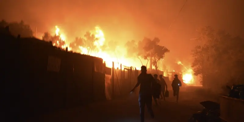 Kamp Penampungan Imigran Terbakar di Yunani