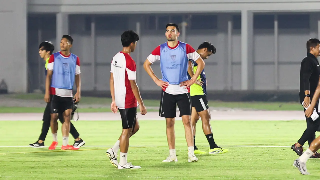 Jens Raven pada Latihan Timnas Indonesia U-20