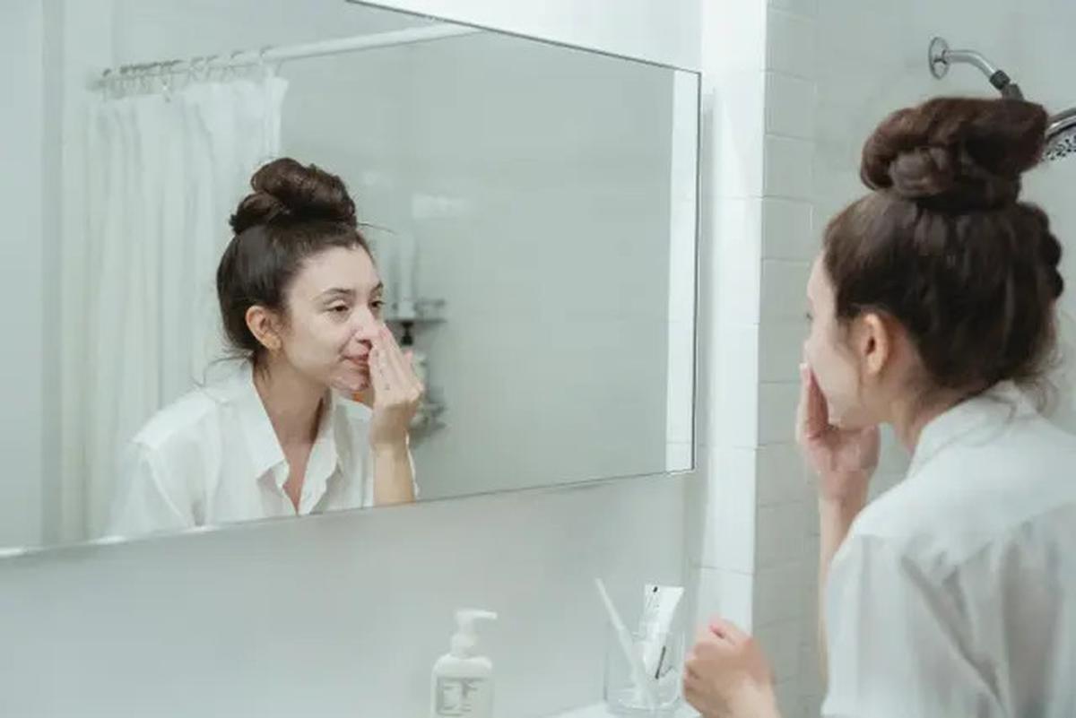 Transformasi Kulit Kering, Rekomendasi Skincare dengan Bahan-Bahan Efektif
