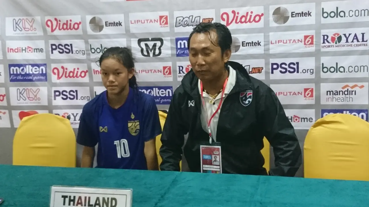 Pelatih Timnas Thailand Putri U-16