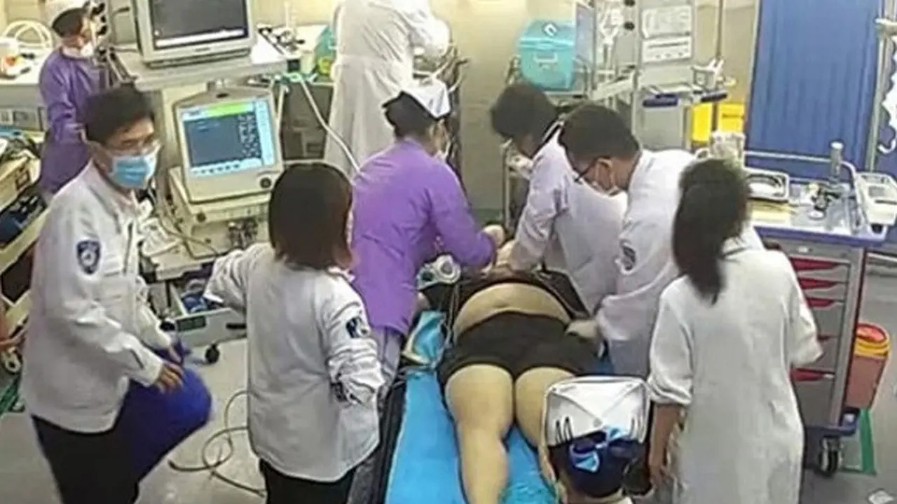 Suasana penanganan pasien saat tiba di ruang gawat darurat (Capture/Video)