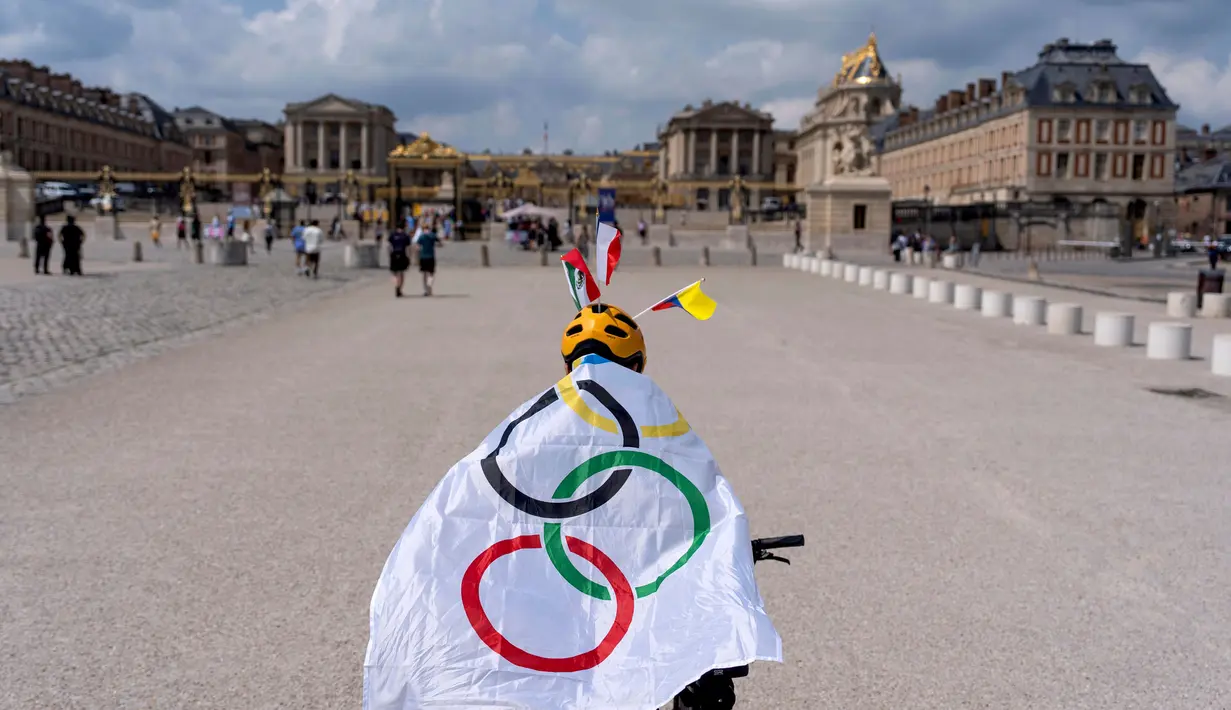 Chateau de Versailles juga menjadi simbol kekuatan dan keelokan monarki Prancis. Hal tersebut dikarenakan pencapaian luar biasa Chateau de Versailles dalam hal arsitektur, desain, dan kemewahan. (AP Photo/David Goldman)