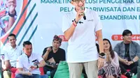 Menteri Pariwisata dan Ekonomi Kreatif (Menparekraf) Sandiaga Uno saat menghadiri Pelatihan Branding dan Digital Marketing di Hetero Space Solo, Jawa Tengah. (Dok. Istimewa)