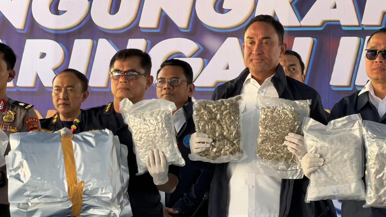 Bea Cukai dan BNN Bongkar Modus Penyelundupan 3,37 Ton Ganja Thailand dalam Koper dan Matras Lateks