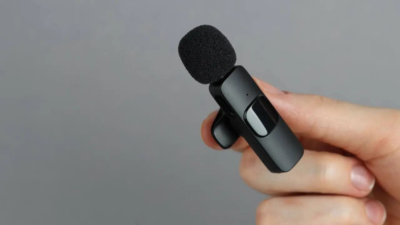Bikin Konten Naik Level, Ini Microphone Clip On Terbaik yang Praktis dan Powerful