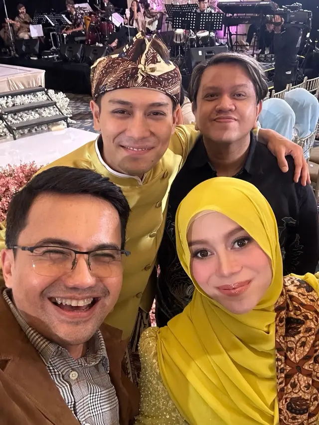 11 Potret Artis di 7 Bulanan Kehamilan Ketiga Lesti Kejora, Bertabur Bintang