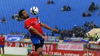 Penalti Gaston Castano Gagalkan Kemenangan Semen Padang