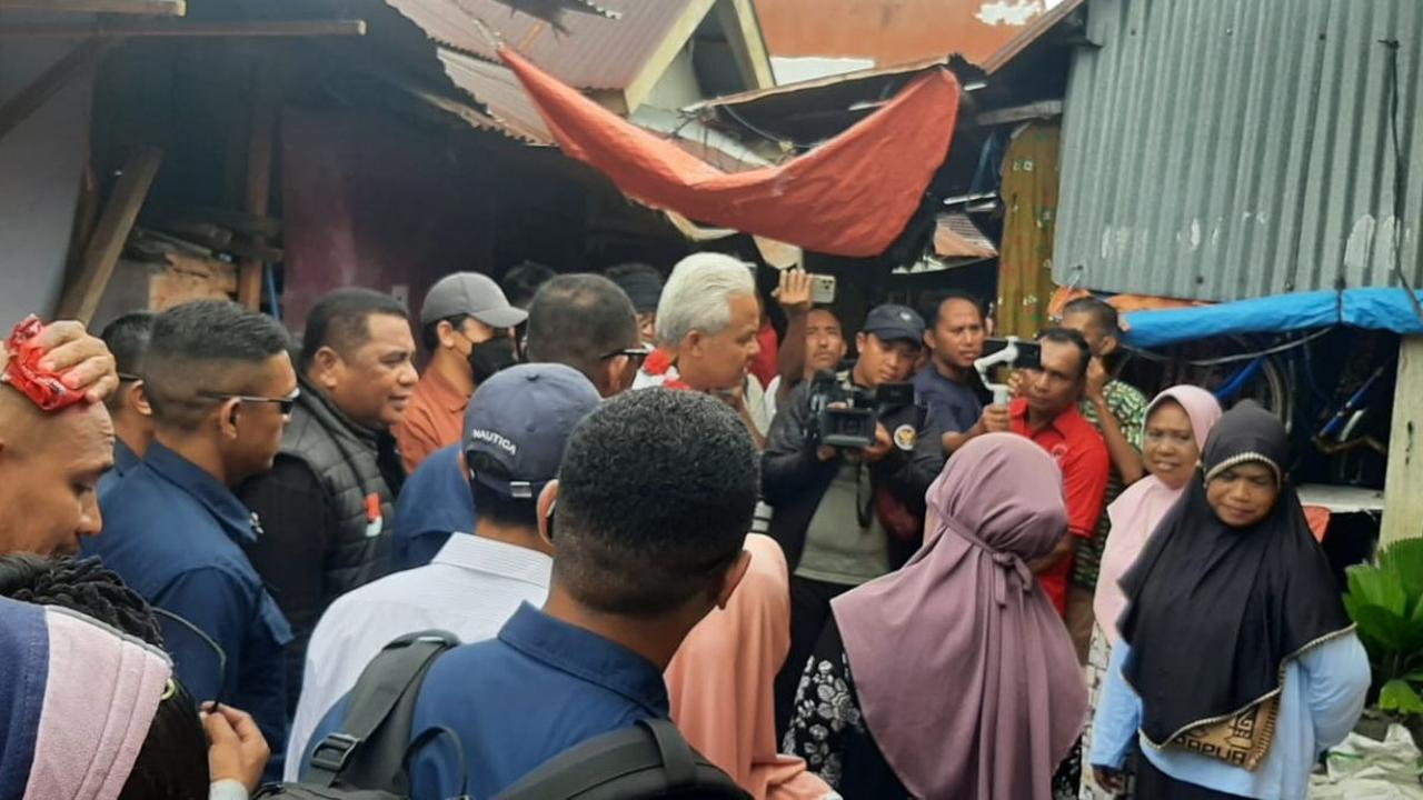 Ganjar sendiri mengaku terpesona dengan keindahan alam dan sejarah di Banda Neira.<br>
