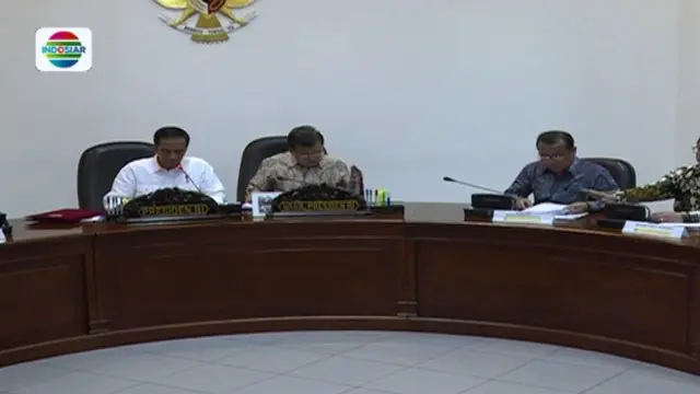 Jokowi Bahas Reformasi Aparatur Sipil Negara di Kantor Kepresidenan 