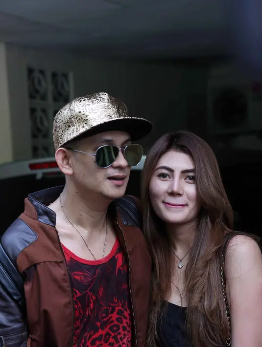 Wanita yang kini telah mengisi hati Jupiter Fortissimo adalah Widuri Agesti. Sudah 6 bulan mereka menjalin hubungan asmara, bahkan dikabarkan jika Jupiter Fortissimo ingin serius dengan sang kekasih. (Nurwahyunan/Bintang.com)