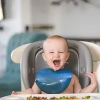 Ilustrasi anak yang bersemangat saat makan. (Sumber foto: Unsplash.com)