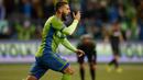 9. Clint Dempsey, Seattle Sounders – 4.605.941 dollar AS atau sekitar 60,44 miliar rupiah per tahunnya. (AFP/Otto Greule Jr)