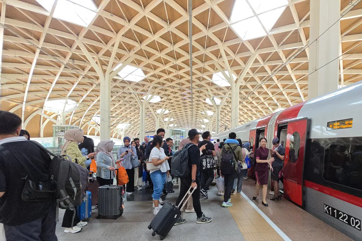 PT Kereta Cepat Indonesia China (KCIC) menyiapkan sebanyak 173.000 tempat duduk Whoosh untuk periode libur panjang mulai dari 24 hingga 29 Januari 2025.