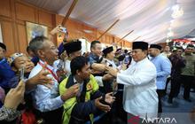 Momen Haru Warga Bersalaman Langsung dengan Presiden Prabowo di Open House Istana Idulfitri 1447 H