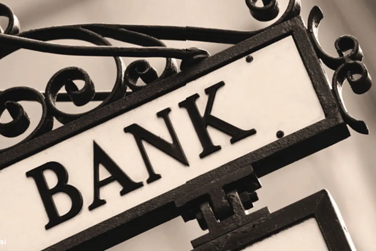 10-bank-asia-130731b.jpg