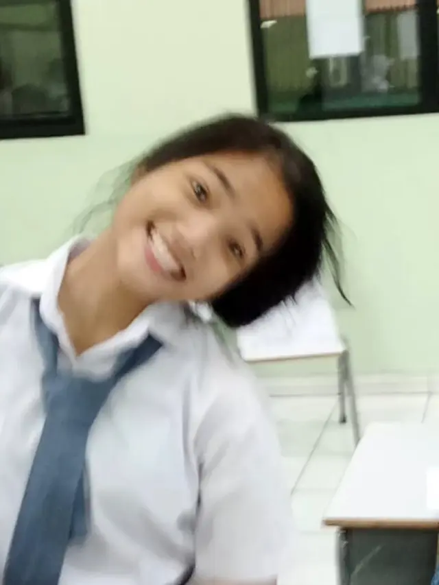 6 Potret Fuji Adik Bibi Ardiansyah saat Masa Sekolah, Bikin Pangling