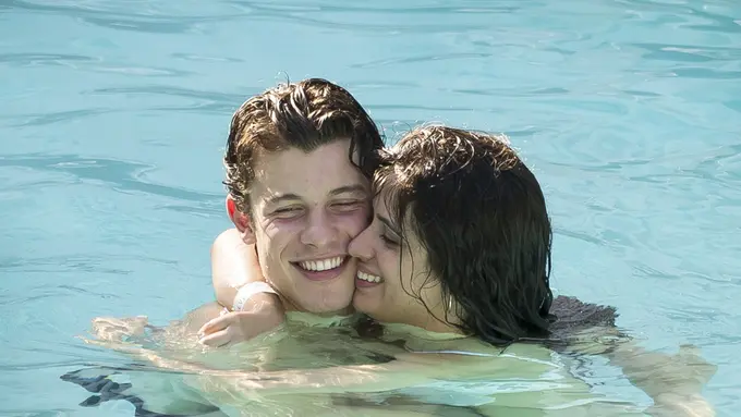 [Fimela] Shawn Mendes dan Camila Cabello
