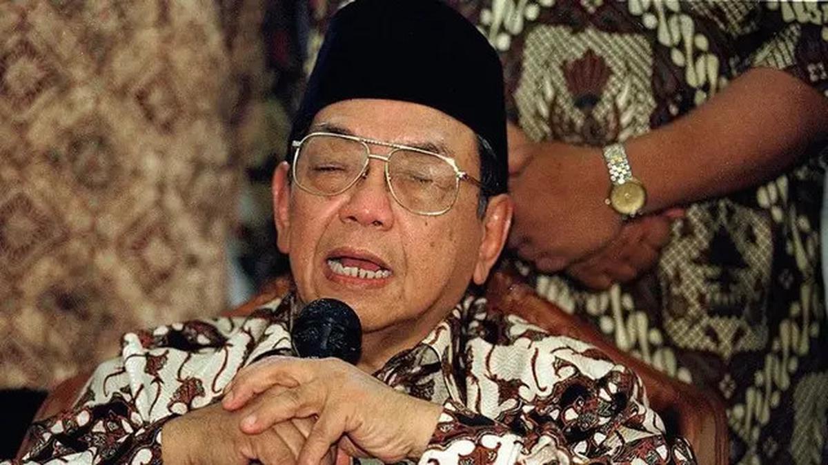 Saat Gus Dur Gagal Bangun Pabrik Kecap, Kisah Wali yang Menyamar
