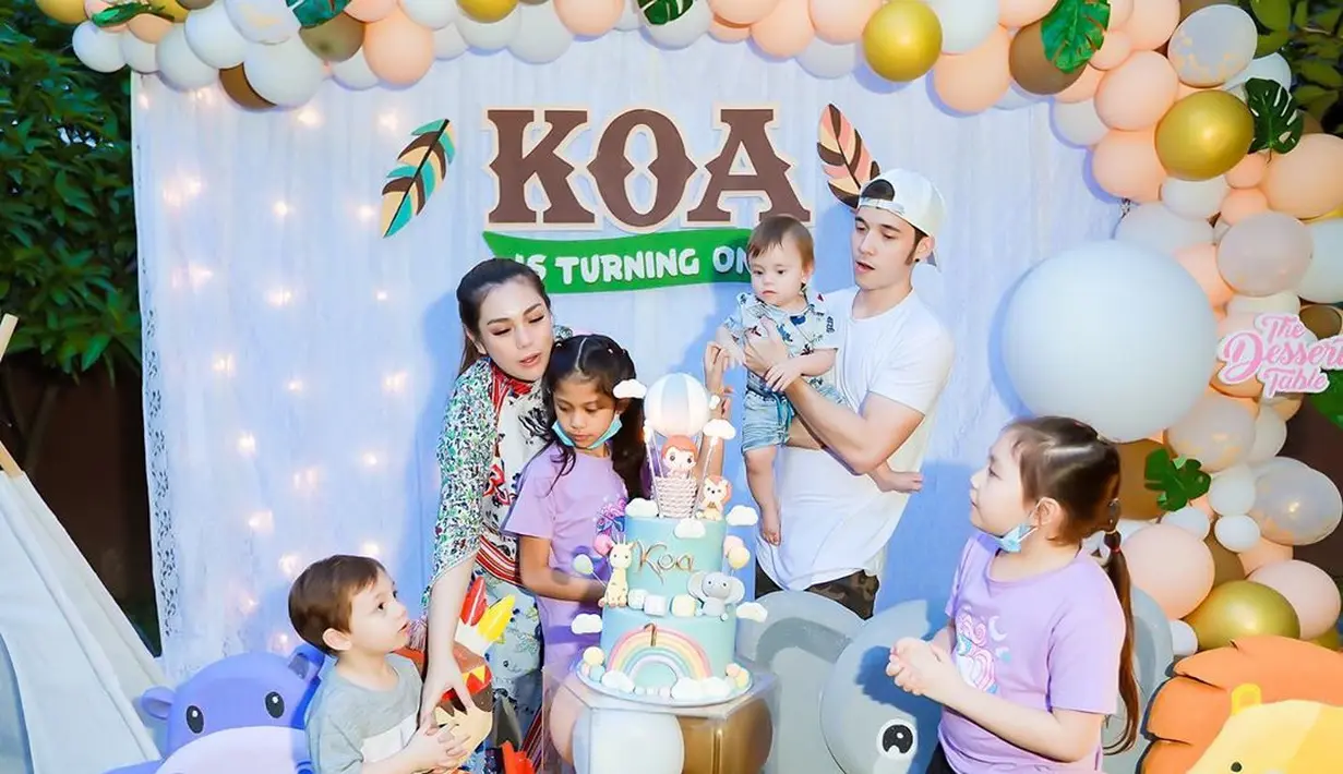 Anak Celine Evangelista dan Stefan William Ultah (Instagram/celine_evangelista)