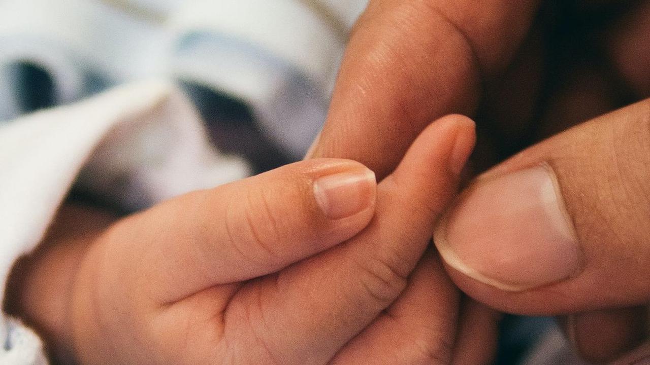 <b>Cara Menangani Bayi Tersedak dengan Tepat</b>