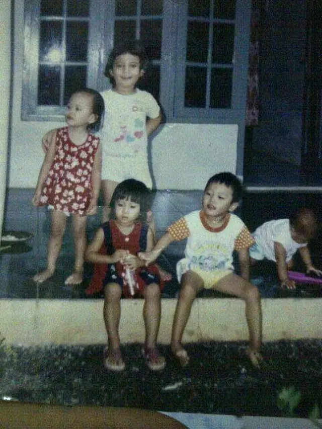 Potret Masa Kecil Enzy Storia yang Menggemaskan. (Sumber: Instagram/enzystoria)