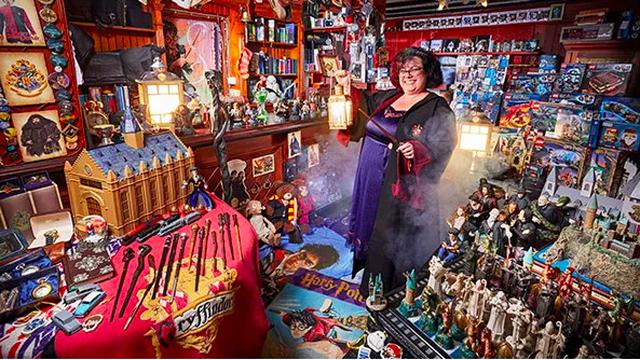 Koleksi Lebih dari 5000 Pernak Pernik Harry Potter, Wanita Ini Pecahkan Rekor Dunia