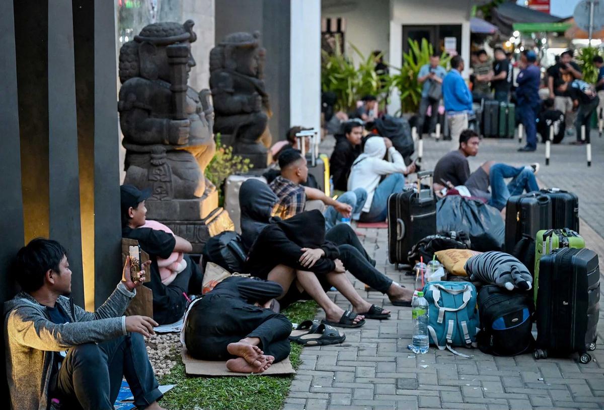 FOTO: KBRI Phnom Penh Dibanjiri WNI Keluar dari Jaringan Penipuan Daring