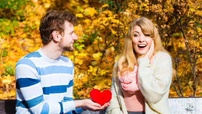 Tips Menghadapi Pria yang Tiba-Tiba Menyatakan Perasaan Cinta Kepada Kamu