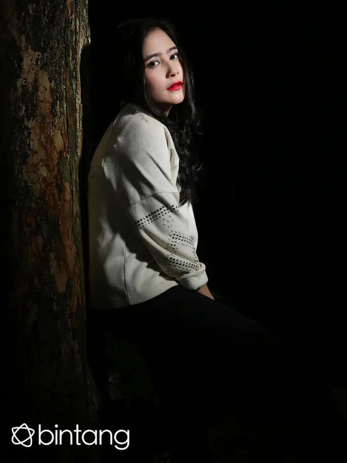 [Bintang] Prilly Latuconsina