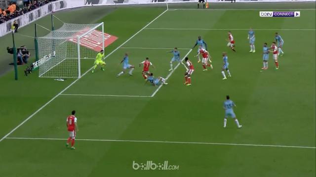 Video highlights Arsenal vs Manchester City di semifinal Piala FA, Minggu (23/4/2017). This video presented by Ballball.