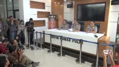 Polisi berhasil mengungkap rencana terduga teroris yang berhasil digagalkan oleh Tim Densus 88