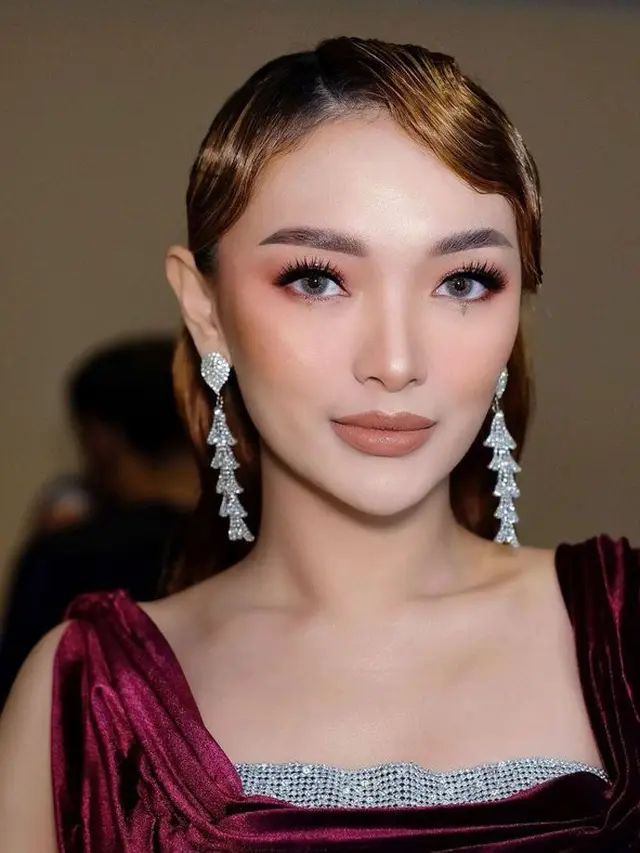 Hamil Anak Kedua, Ini 6 Pemotretan Terbaru Zaskia Gotik yang Makin Menawan