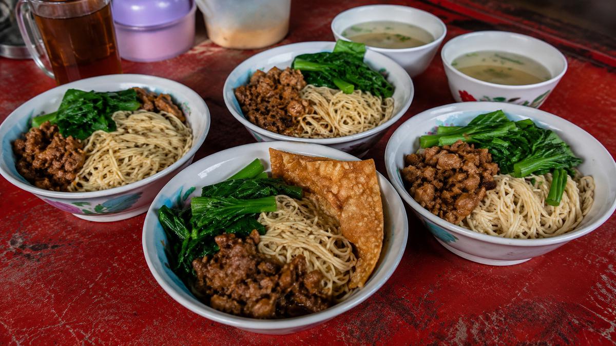 7 Rekomendasi Mie Ayam Sekitar UGM Yogyakarta yang Enak, Murah dan Jadi Favorit Mahasiswa