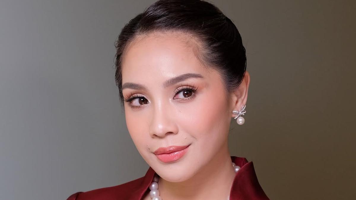 Makeup Soft Glam Nagita Slavina Saat Hadiri Peringatan HUT ke-81 RI di Istana Merdeka
