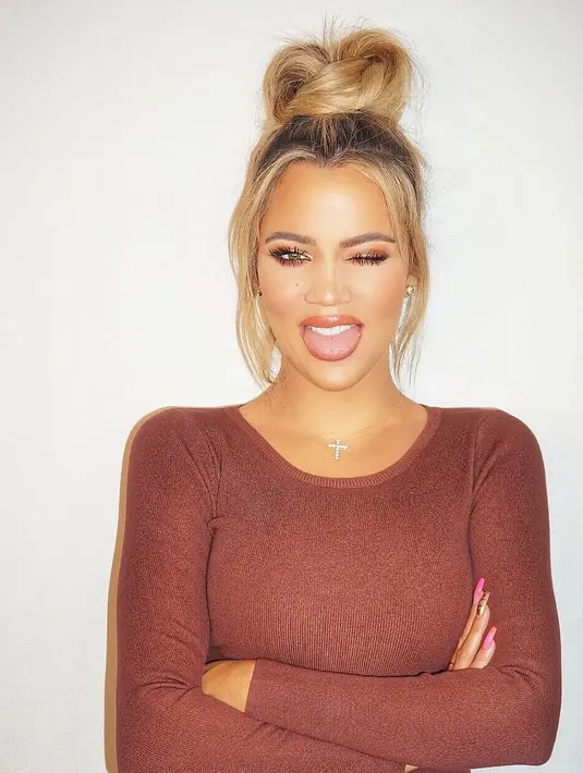 "Ia menciptakan kehidupan untuk keluarganya di Cleveland," ujar seorang sumber. (instagram/khloekardashian)