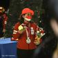 Peraih dua medali emas dan satu perak Paralimpiade Tokyo 2020, Leani Ratri Oktila, saat tiba di Indonesia, Selasa (7/9/2021) pagi WIB. (Dok. NPC Indonesia)