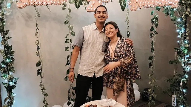 Digosipkan Tengah Berbadan Dua, Ini 6 Potret Mesra Shalom Razade dan Kekasih