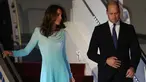 Pangeran William dan Kate Middleton tiba di Pangkalan Udara Nur Khan, Islamabad, Senin (14/10/2019). The Duke and Duchess of Cambrige tersebut melakukan kunjungan resmi pertama mereka ke Pakistan untuk menghormati hubungan bersejarah antara kedua negara. (AP Photo/B.K. Bangash)
