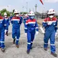 Direktur Keuangan PT Pertamina (Persero) Emma Sri Martini mengisi kegiatan Safari Ramadan Pertamina dengan mengunjungi Stasiun Pengumpul (SP) Bangadua di Indramayu, Jawa Barat.