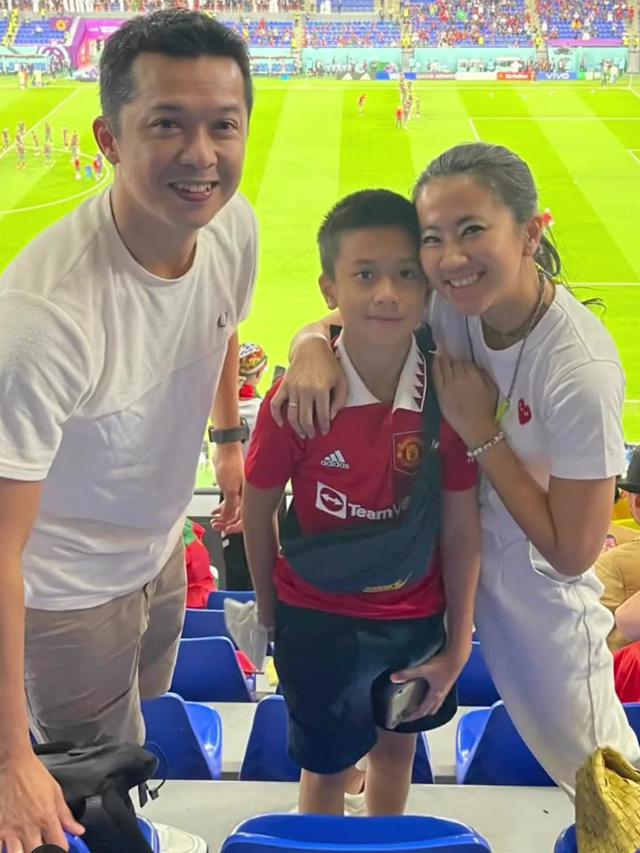 Taufik Hidayat beserta keluarganya (Foto: Instagram @ami_gumelar)